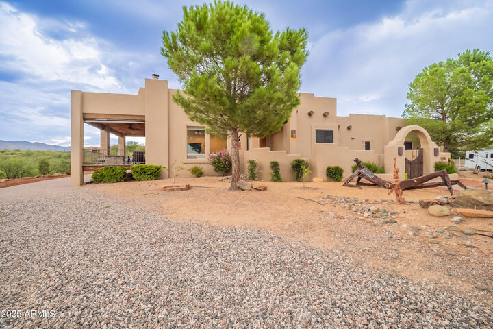 Property Photo: 1350 Peaks View Drive AZ 86324