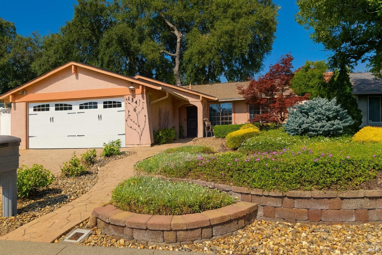 Property Photo: 154 Edwin Drive CA 95687