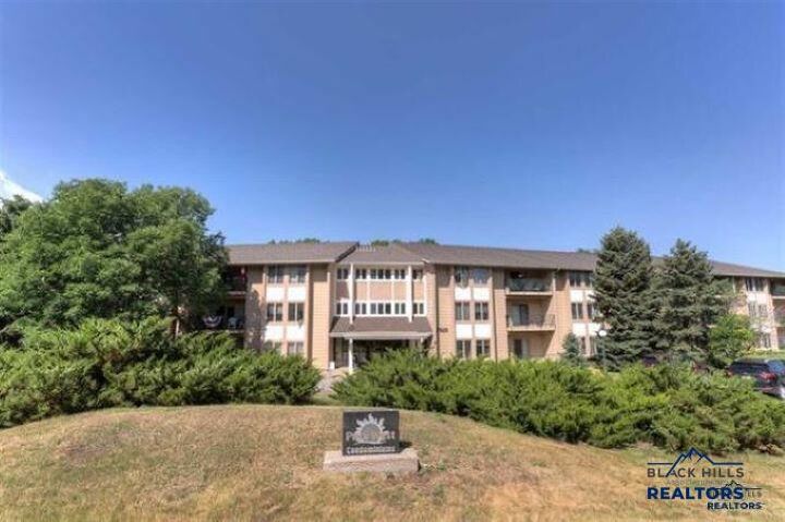 Property Photo: 3988 Fairway Hills Dr SD 57702