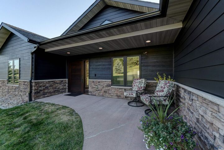 Property Photo: 11840 Ridgefield Ct SD 57783