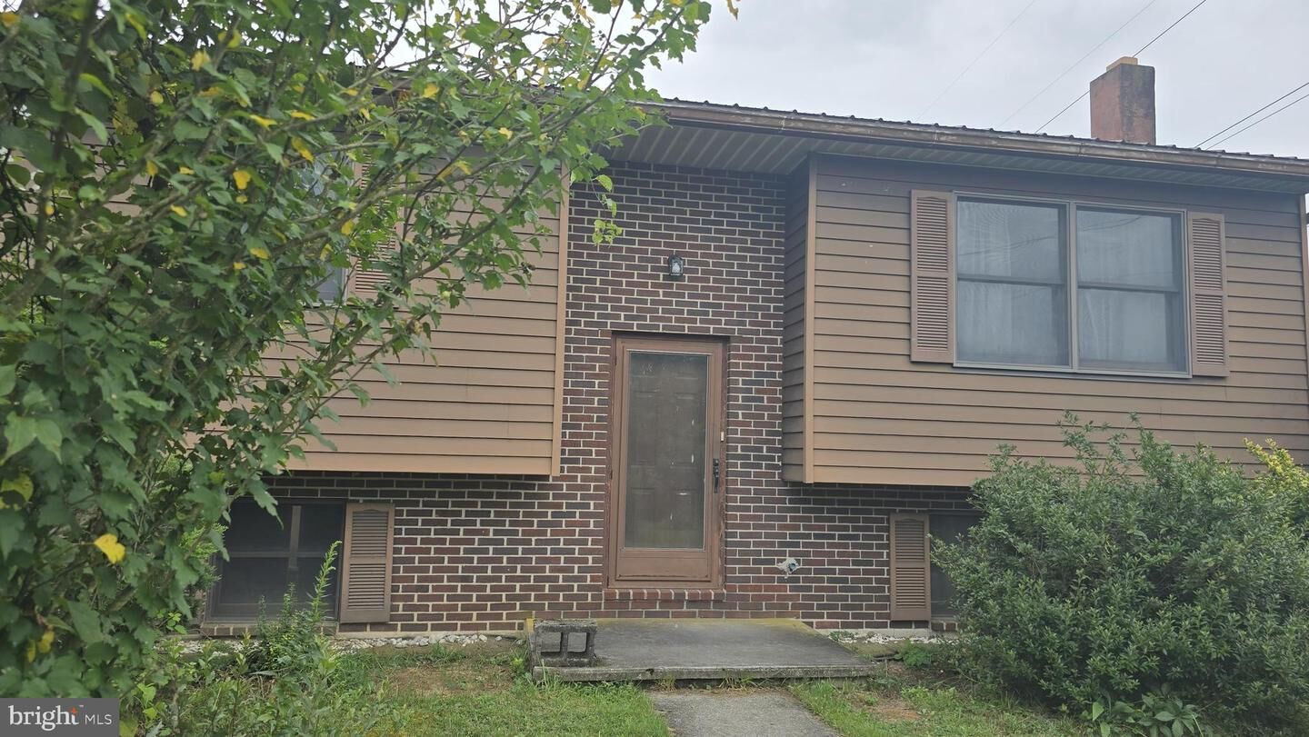 Property Photo: 606 S Crawford Road PA 17036