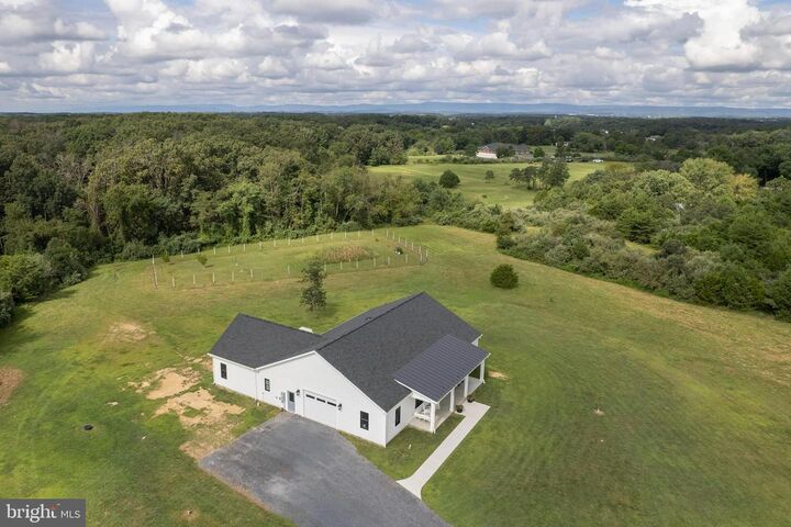 3328 Millwood Pike  Winchester VA 22602 photo
