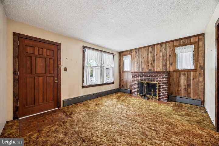 Property Photo: 326 Powell Road PA 19064