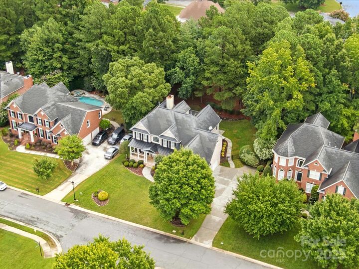 Property Photo: 16503 Bridgehampton Club Drive NC 28277