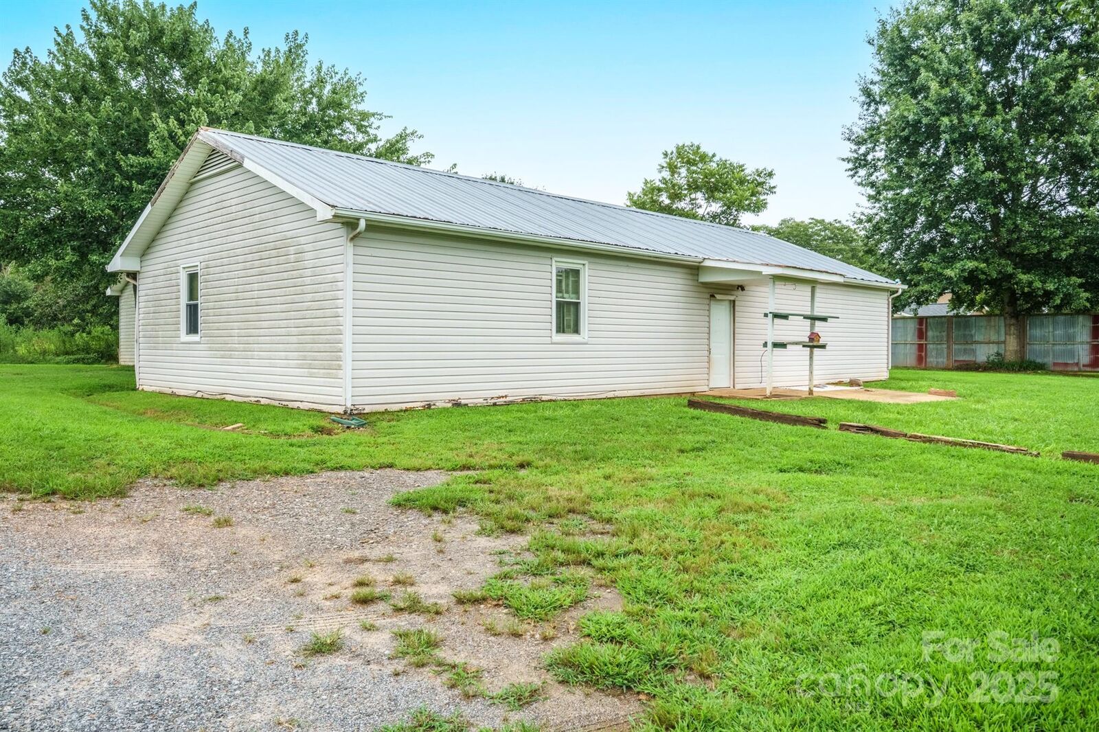 Property Photo: 3450 Polkville Road NC 28150