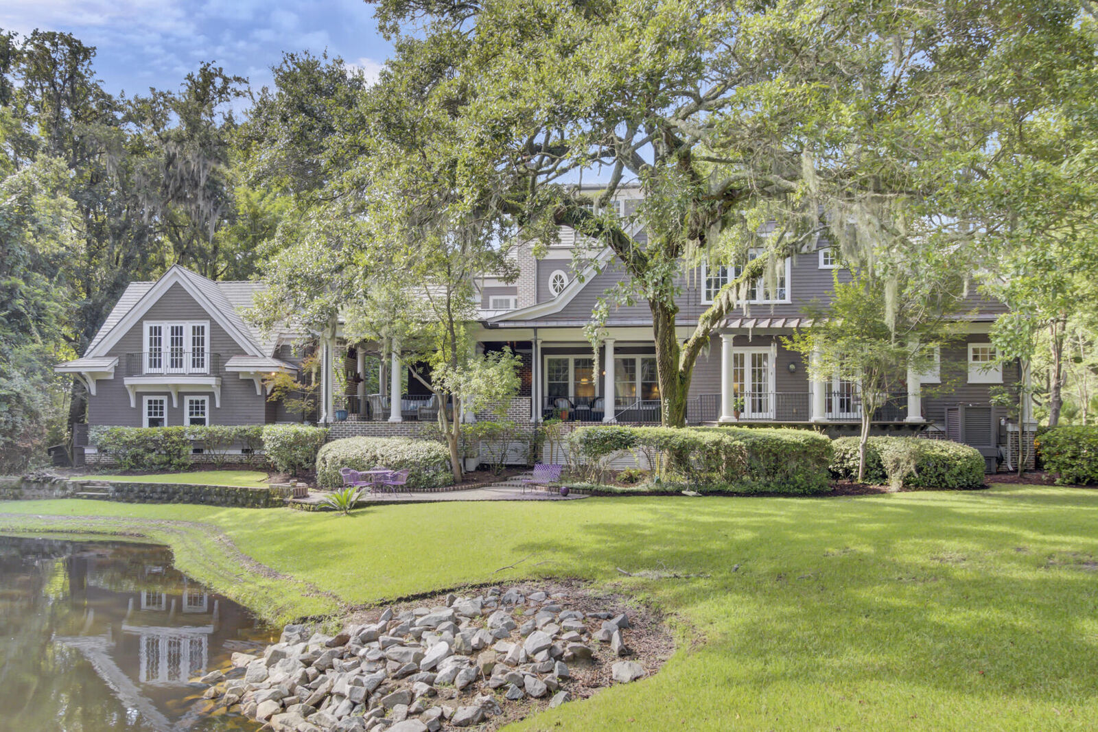 Property Photo: 290 Delahow Street SC 29492
