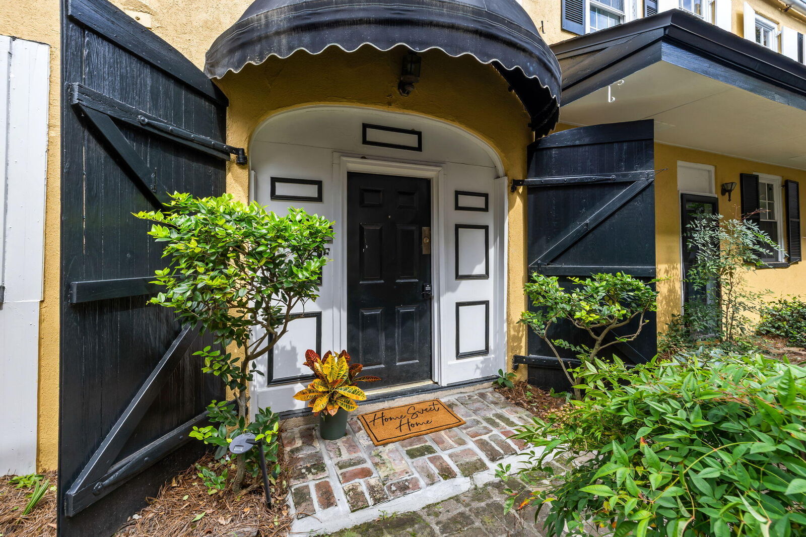 Property Photo:  24 Bee Street # F  SC 29403 