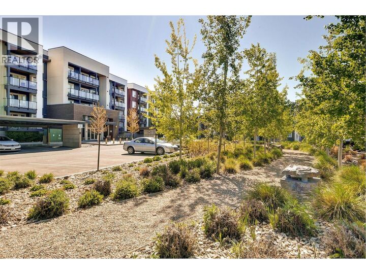 Photo de la propriété: 775 Academy Way 121 BC V1V 0A5