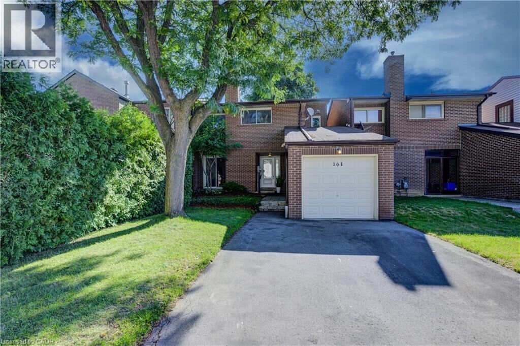 Photo de la propriété: 161 Satok Crescent ON L9T 3N9