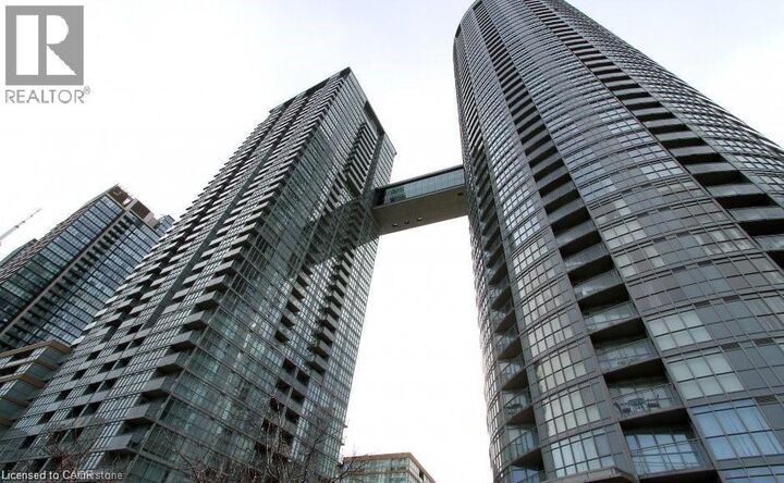 15 Iceboat Terrace 1805  Toronto ON M5V 4A5 photo