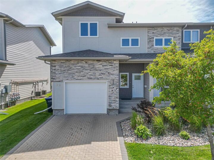 32 Mercury Lane  Brandon MB R7A 7W4 photo