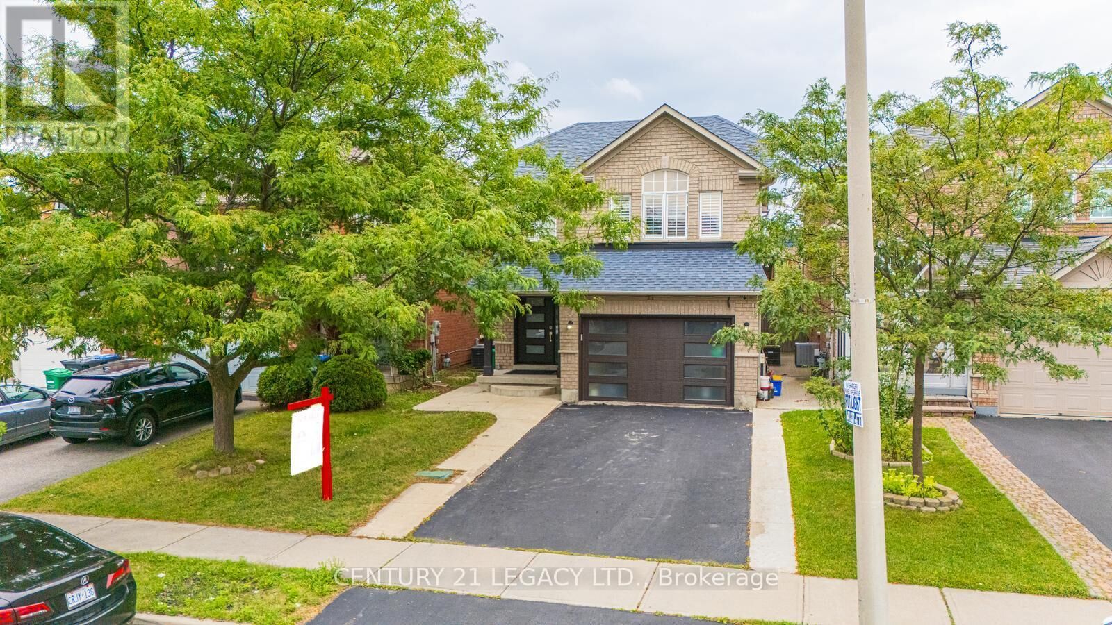 Property Photo: 21 Serenity Lane ON L6R 2T1