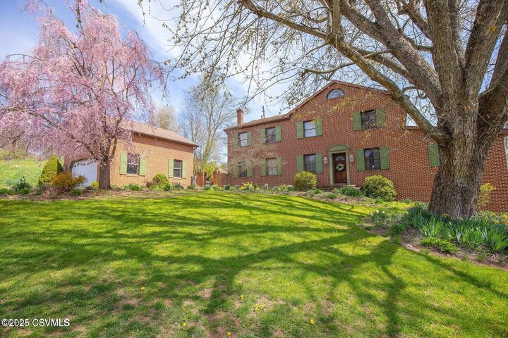 Property Photo: 1109 Hollow Road PA 17889