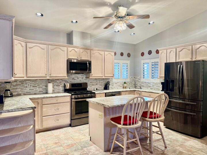 Property Photo: 81641 Avenue 48 73 CA 92201
