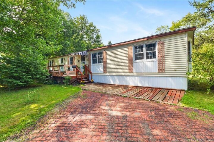 392 Abbey Lane  Fredericton NB E3B 7K7 photo