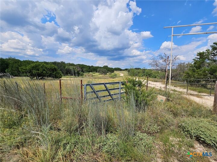 Property Photo: 3101 N Fm 116 TX 76522