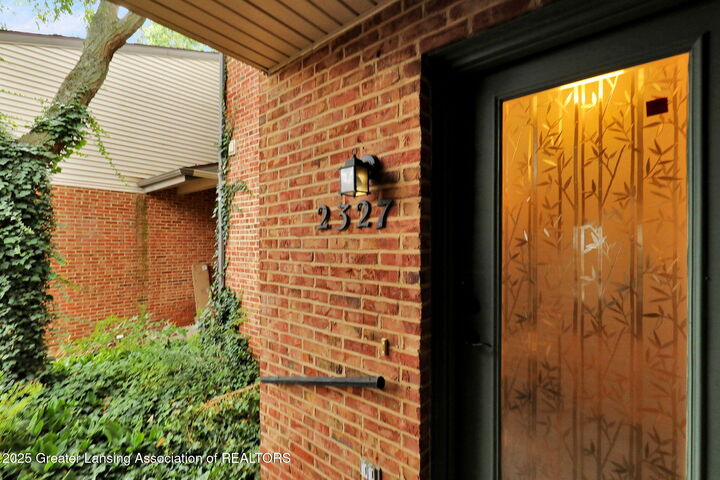 2327 Coyote Creek Drive  Okemos MI 48864 photo