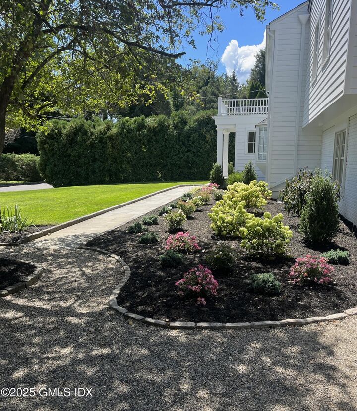 Property Photo:  141 Woodside Drive  CT 06830 