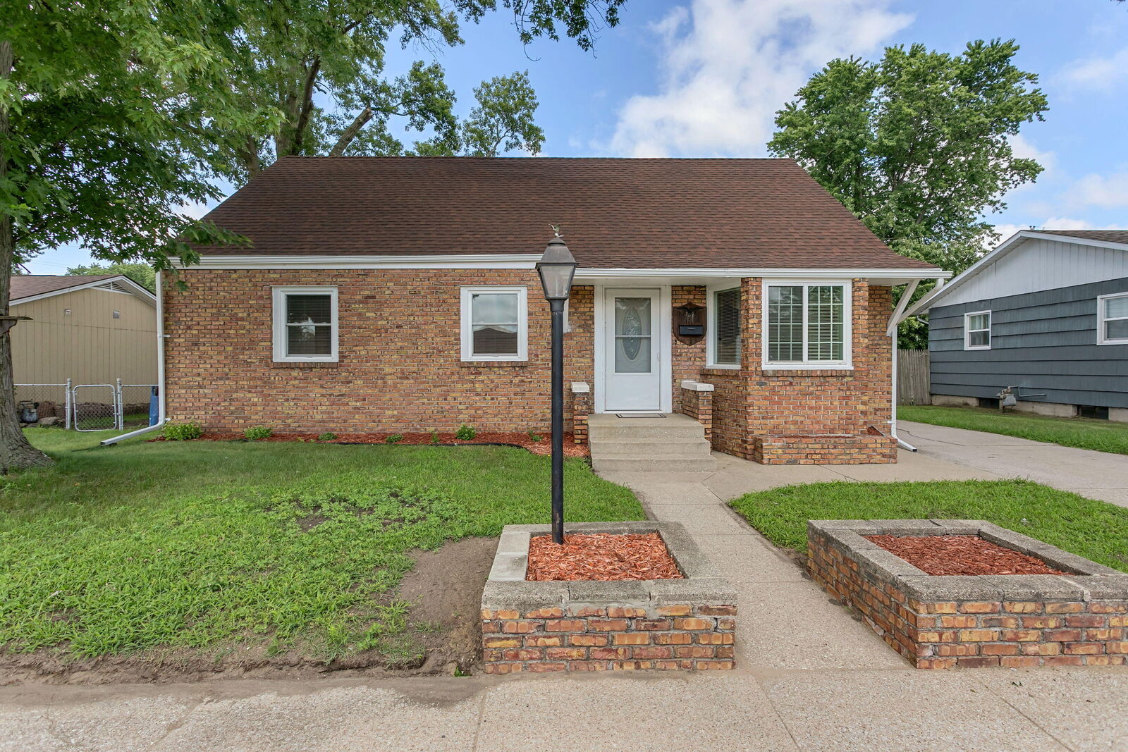 Property Photo: 709 Indiana Avenue IN 46360
