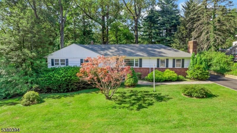 Property Photo:  64 Highlands Ave  NJ 07081 