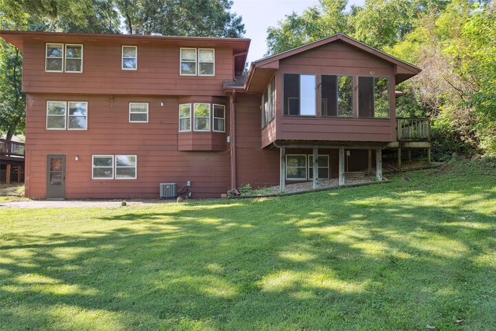 Property Photo: 2905 Watrous Avenue IA 50321