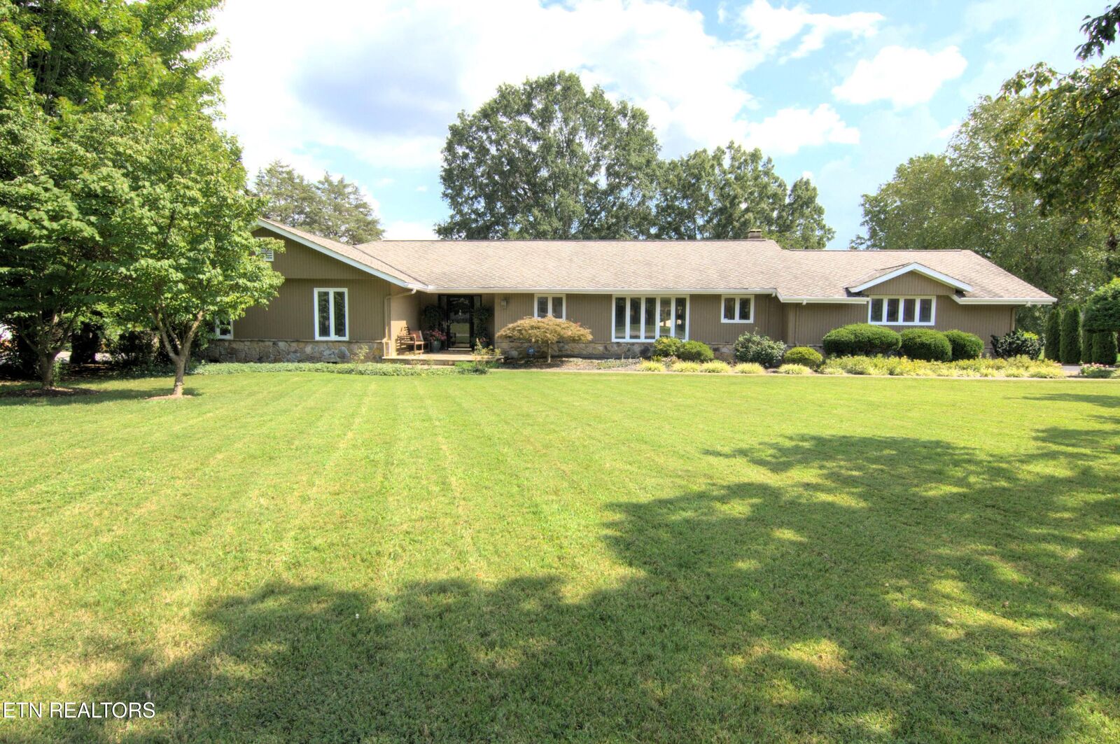 Property Photo: 12004 N Fox Den Drive TN 37934