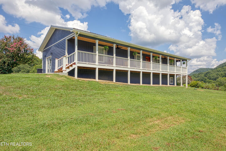 Property Photo: 7725 Texas Valley Rd TN 37938