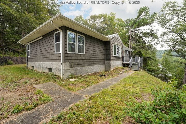 Property Photo: 2604 Roselane Drive WV 25302