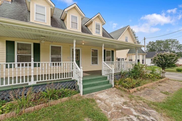 Property Photo:  99 N Washington Street  KY 41301 