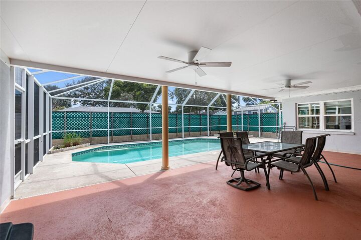 Property Photo:  4210 25th Avenue N  FL 33713 