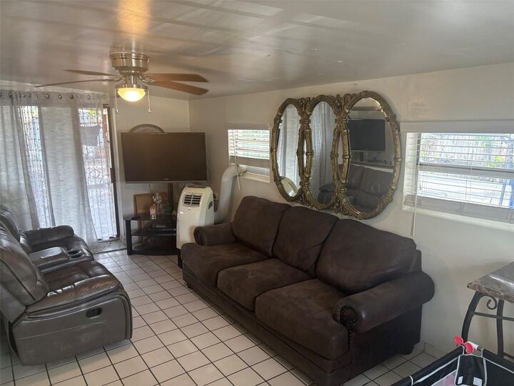 Property Photo:  4518 W Fern Street  FL 33614 