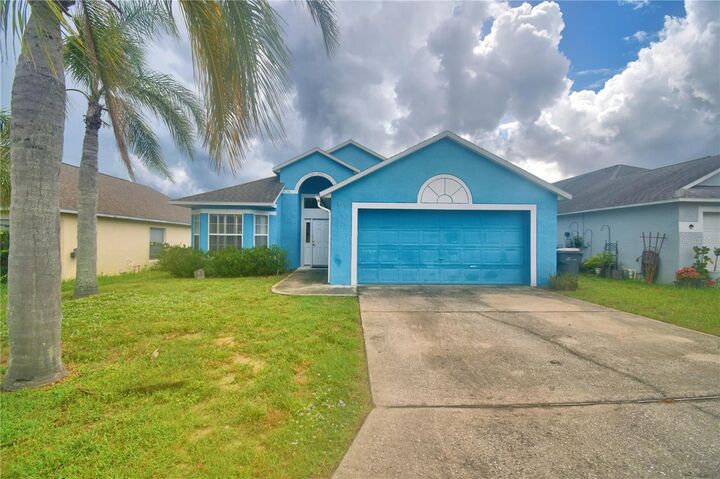 Property Photo: 316 Aylesbury Lane FL 33837
