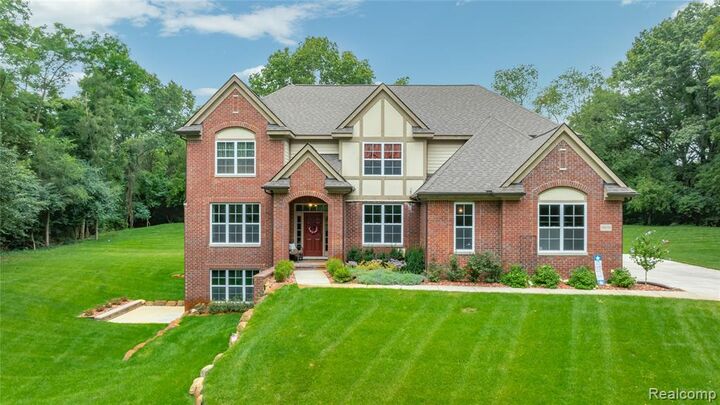 30158 Rosemond Court  Franklin MI 48025 1424 photo