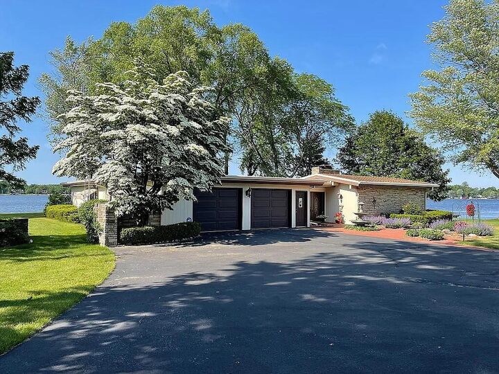 7206 Beechwood Circle  Watervliet MI 49098-9329 photo