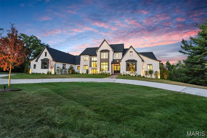 Property Photo:  Tbb Ballas Ridge Hawthorne Ii  MO 63131