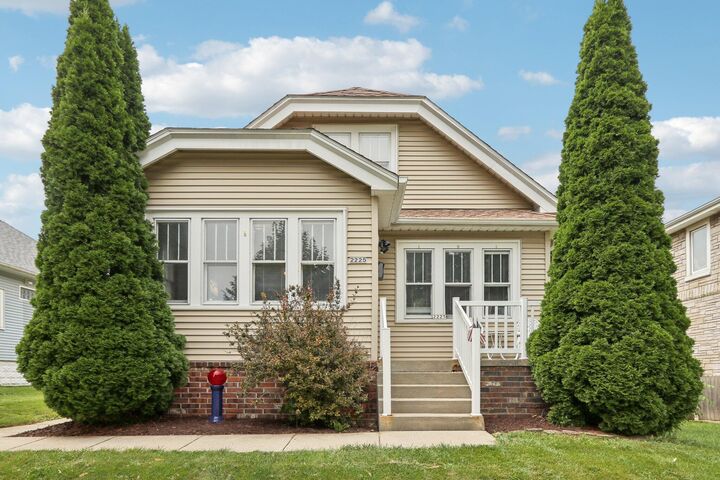 2225 S 62nd St  West Allis WI 53219 photo