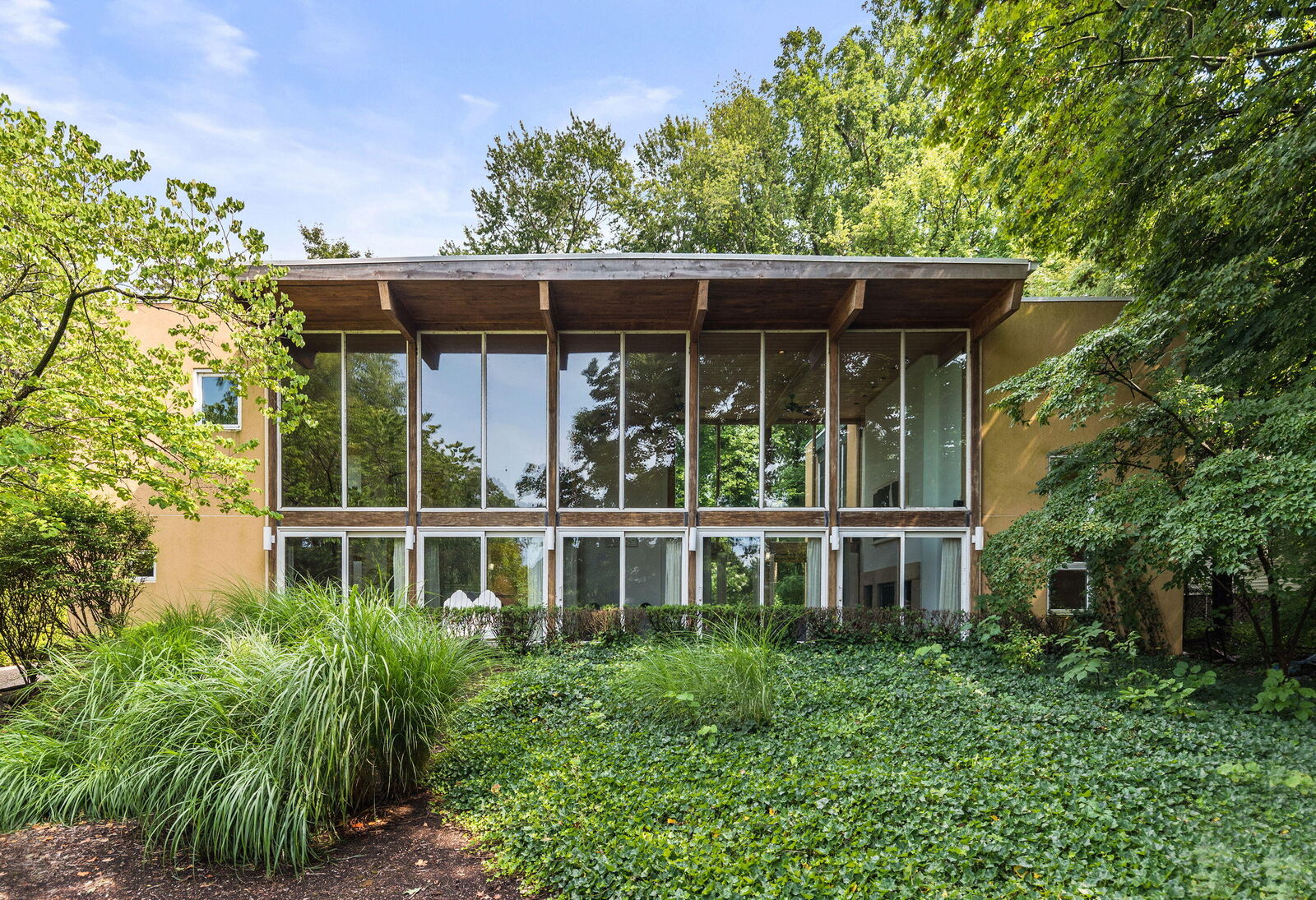 Property Photo: 15157 Lakeshore Road MI 49116