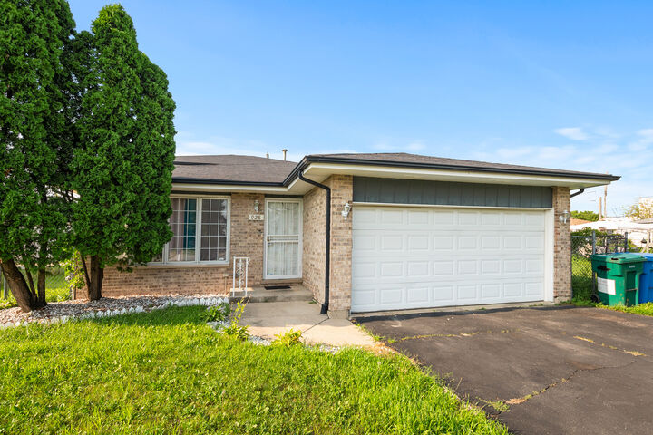 Property Photo: 928 E 153rd Street IL 60426
