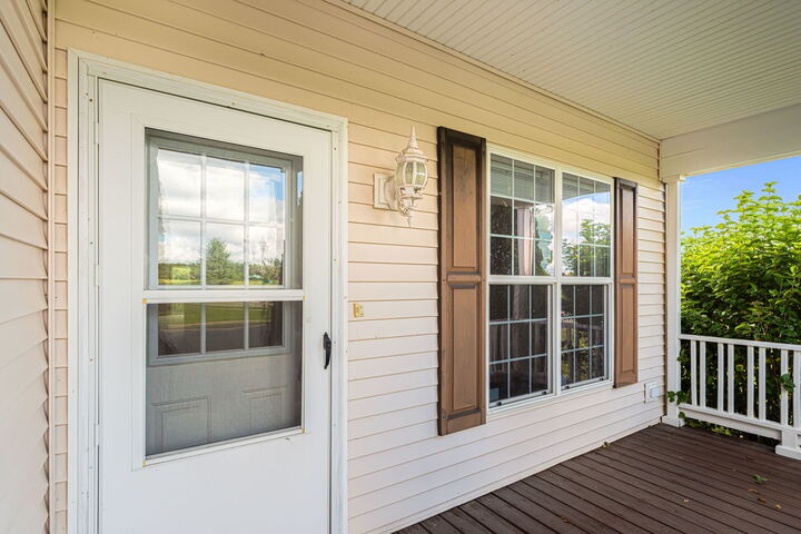 Property Photo: 1 Rocking Horse Lane IL 60030