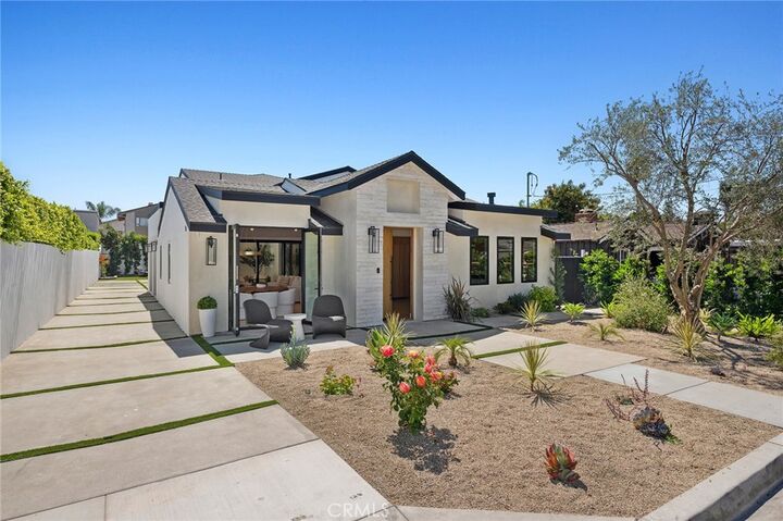 281 Santo Tomas Avenue  Costa Mesa CA 92627 photo