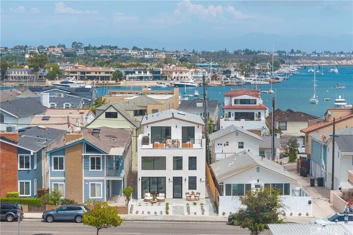 808 W Balboa Boulevard  Newport Beach CA 92661 photo