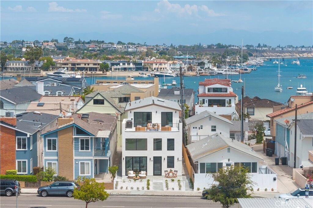 Property Photo:  808 W Balboa Boulevard  CA 92661 