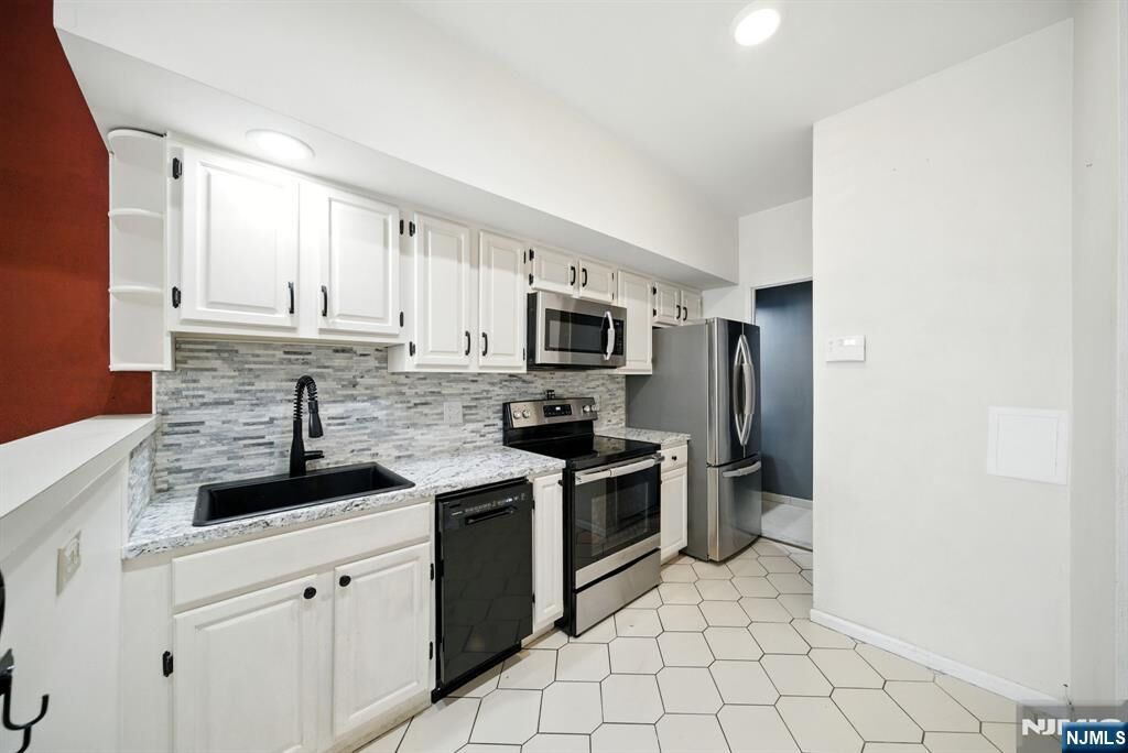 Property Photo:  224 48th 1G  NJ OTHER 