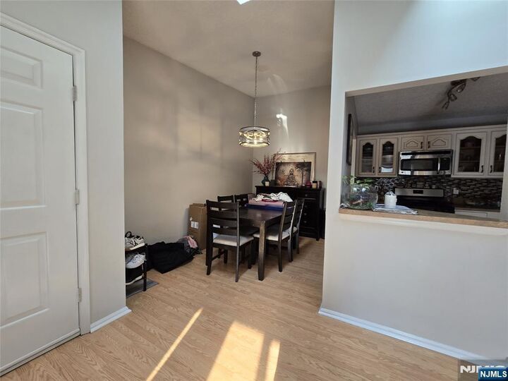 Property Photo:  198 Robertson Way 918  NJ 07035 