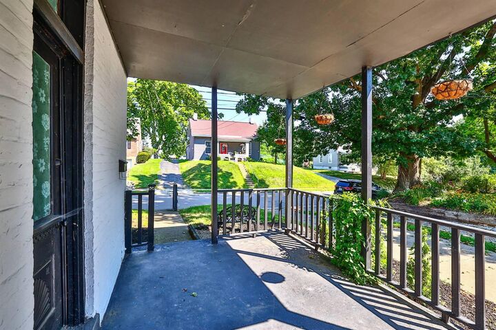 Property Photo: 186 Kentucky Drive KY 41071