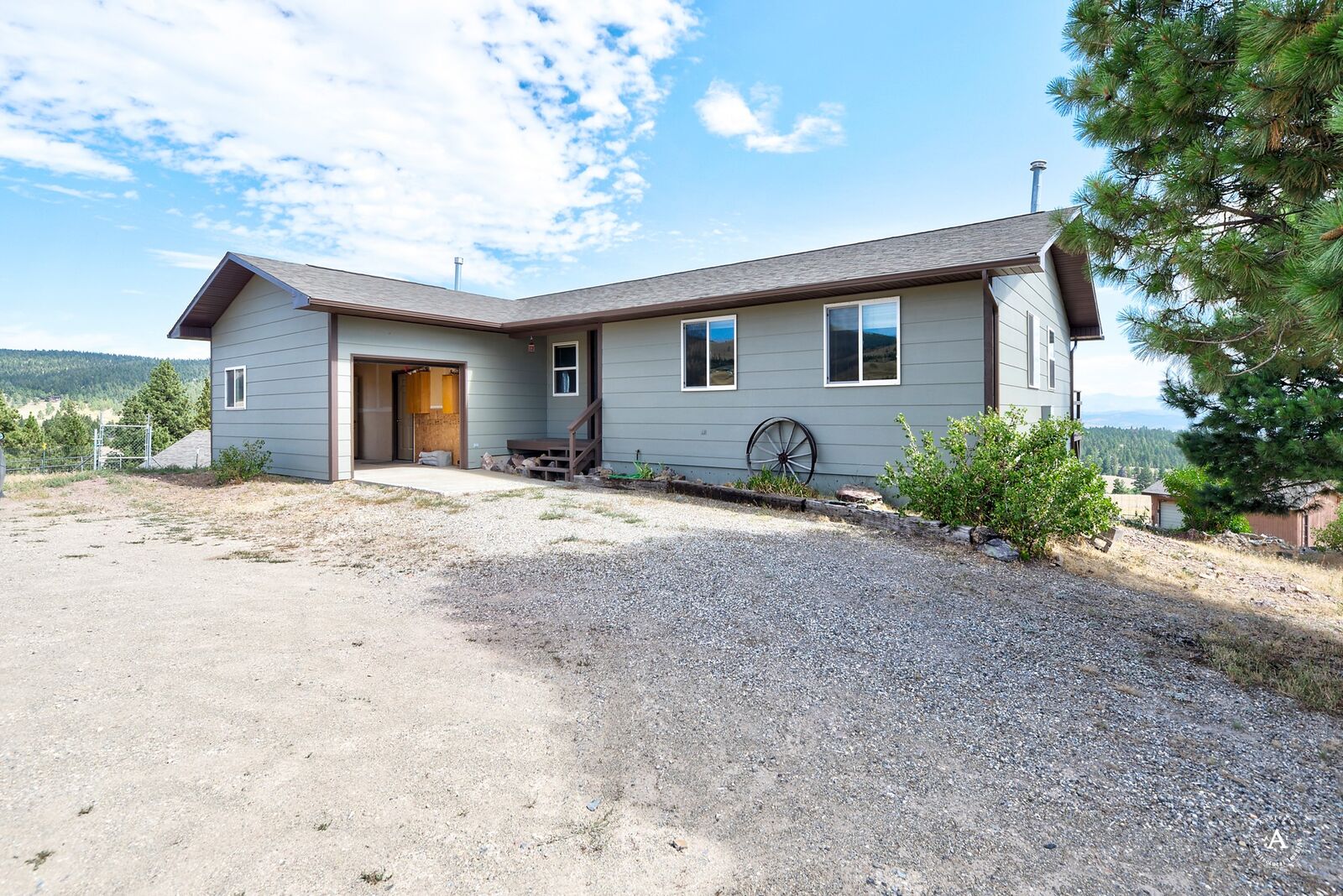 Property Photo: 6790 Raven Road MT 59602
