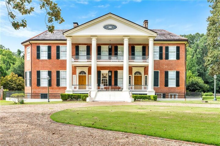 Property Photo: 201 Lower Woodville Road MS 39120