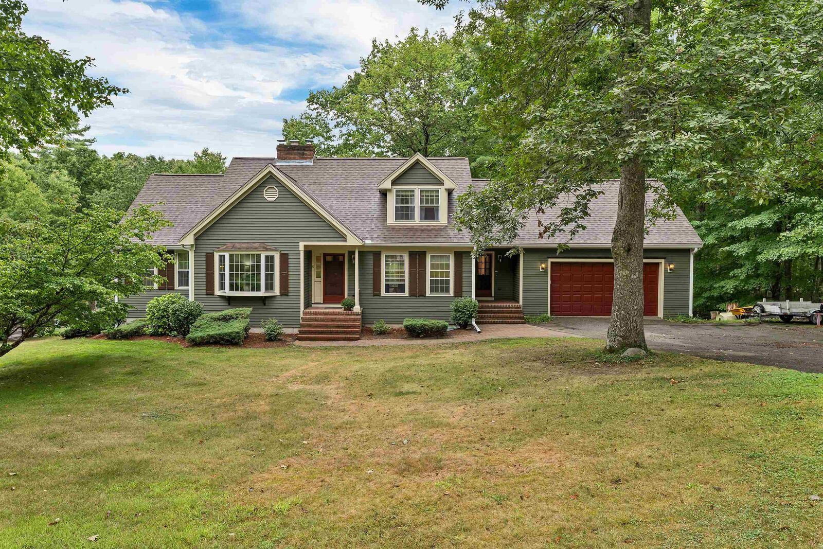 Property Photo: 10 Independence Drive NH 03079