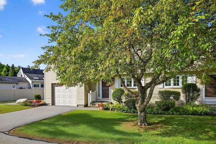 Property Photo: 32D Stonehouse Lane NH 03431