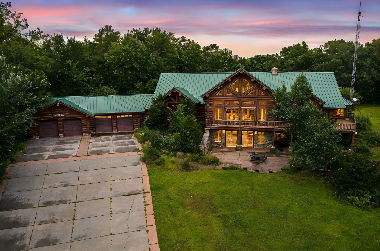 Property Photo:  1383 Thelen Farm Trail  WI 54082 
